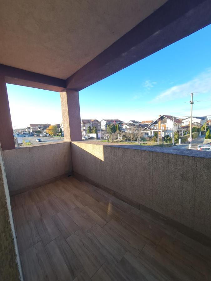 Airport Molko Apartments Surčin エクステリア 写真