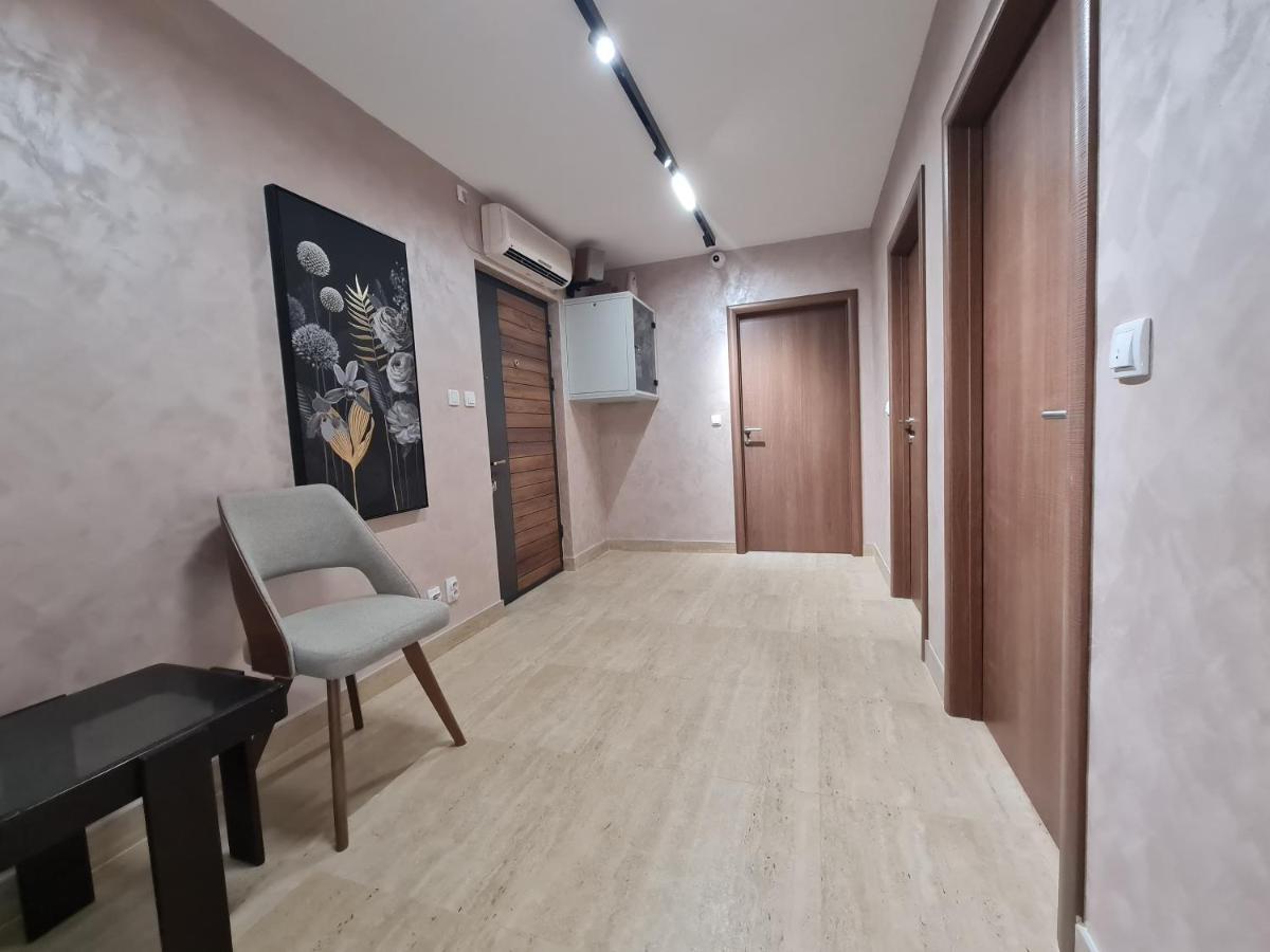 Airport Molko Apartments Surčin エクステリア 写真