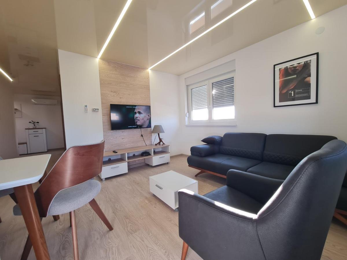 Airport Molko Apartments Surčin エクステリア 写真