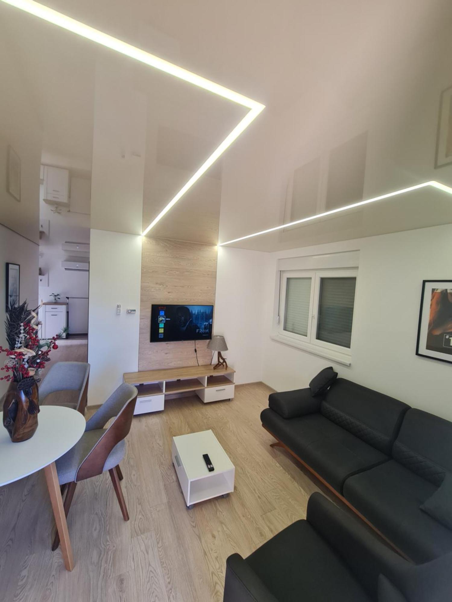 Airport Molko Apartments Surčin エクステリア 写真