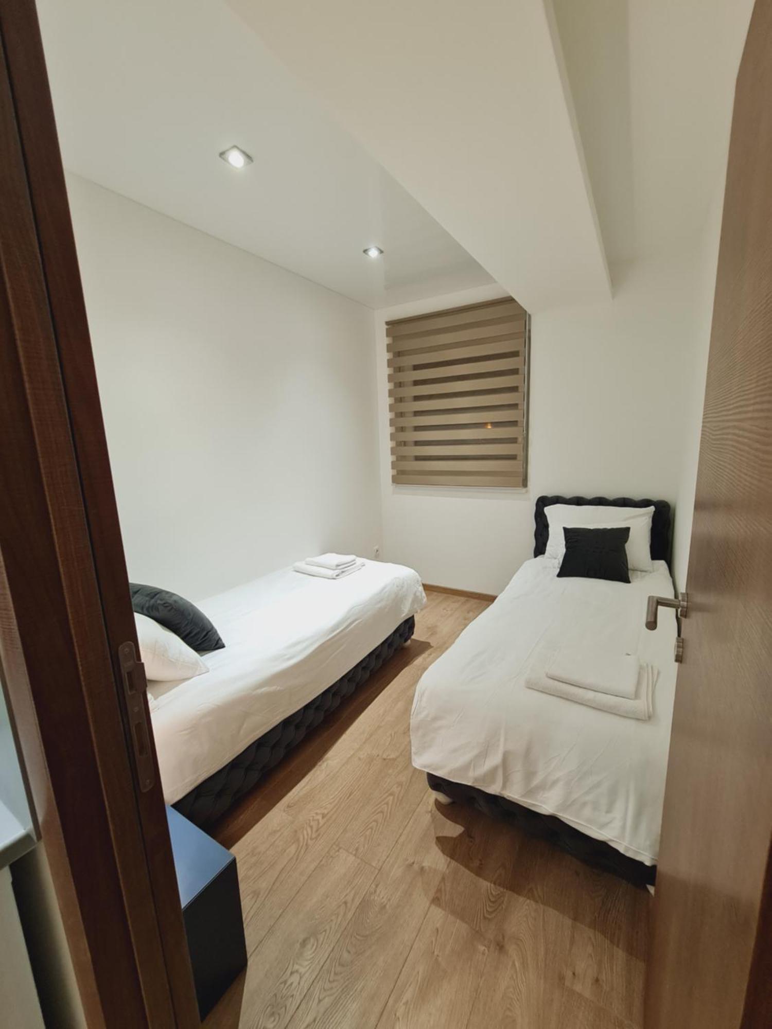 Airport Molko Apartments Surčin エクステリア 写真