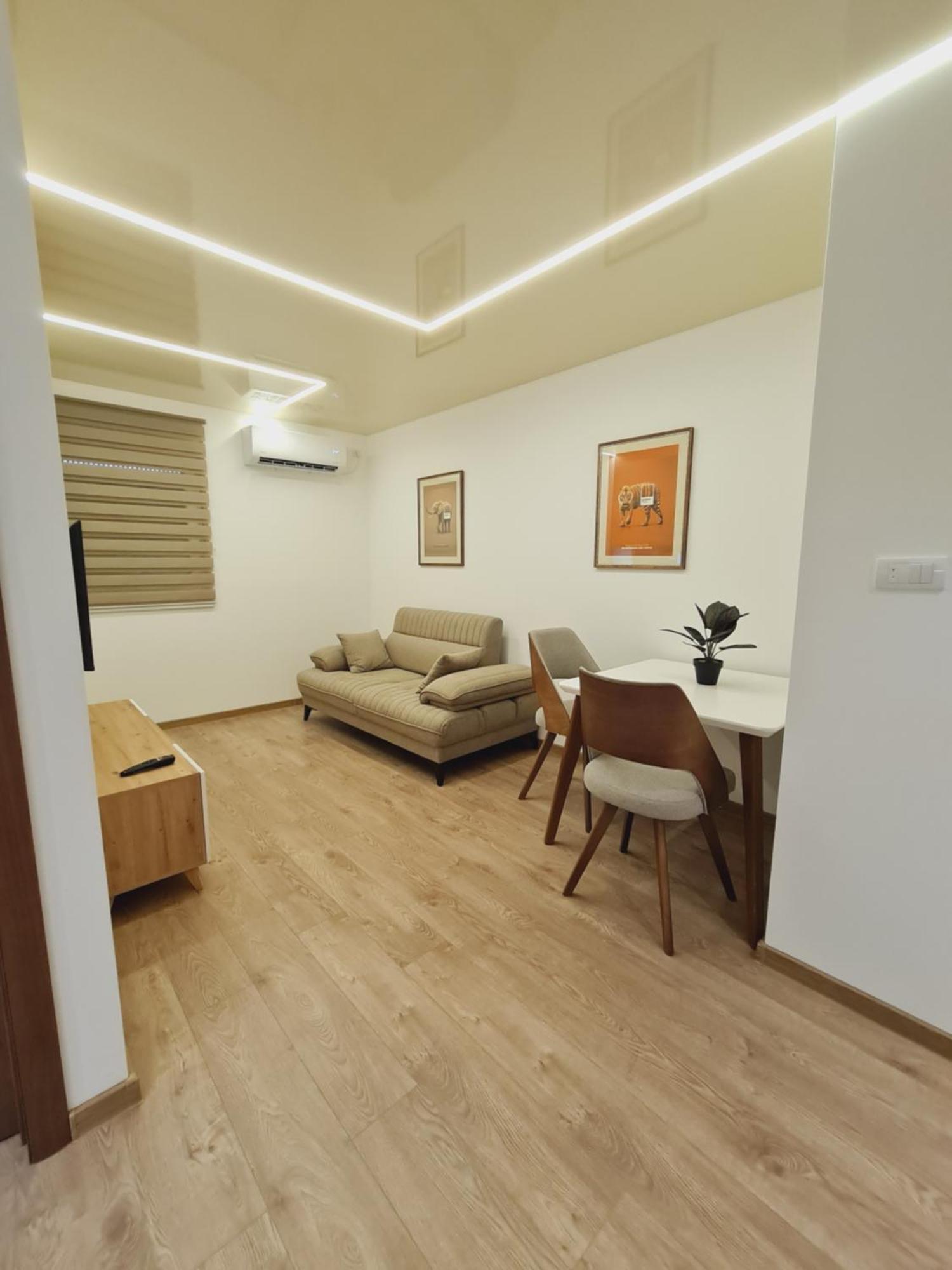 Airport Molko Apartments Surčin エクステリア 写真